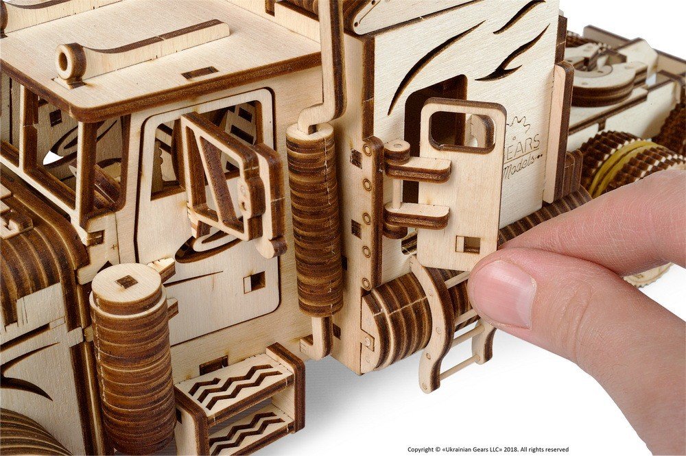 CAMION SEMIRREMOLQUE MECANICO 3D UGEARS 70056 - Imagen 2